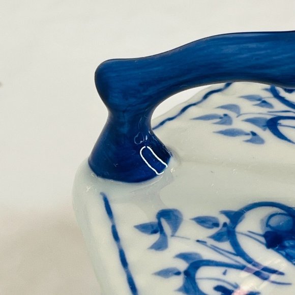 Blue and White Hexagon Trinket box with lid blue handle Thailand Porcelain - Picture 7 of 16